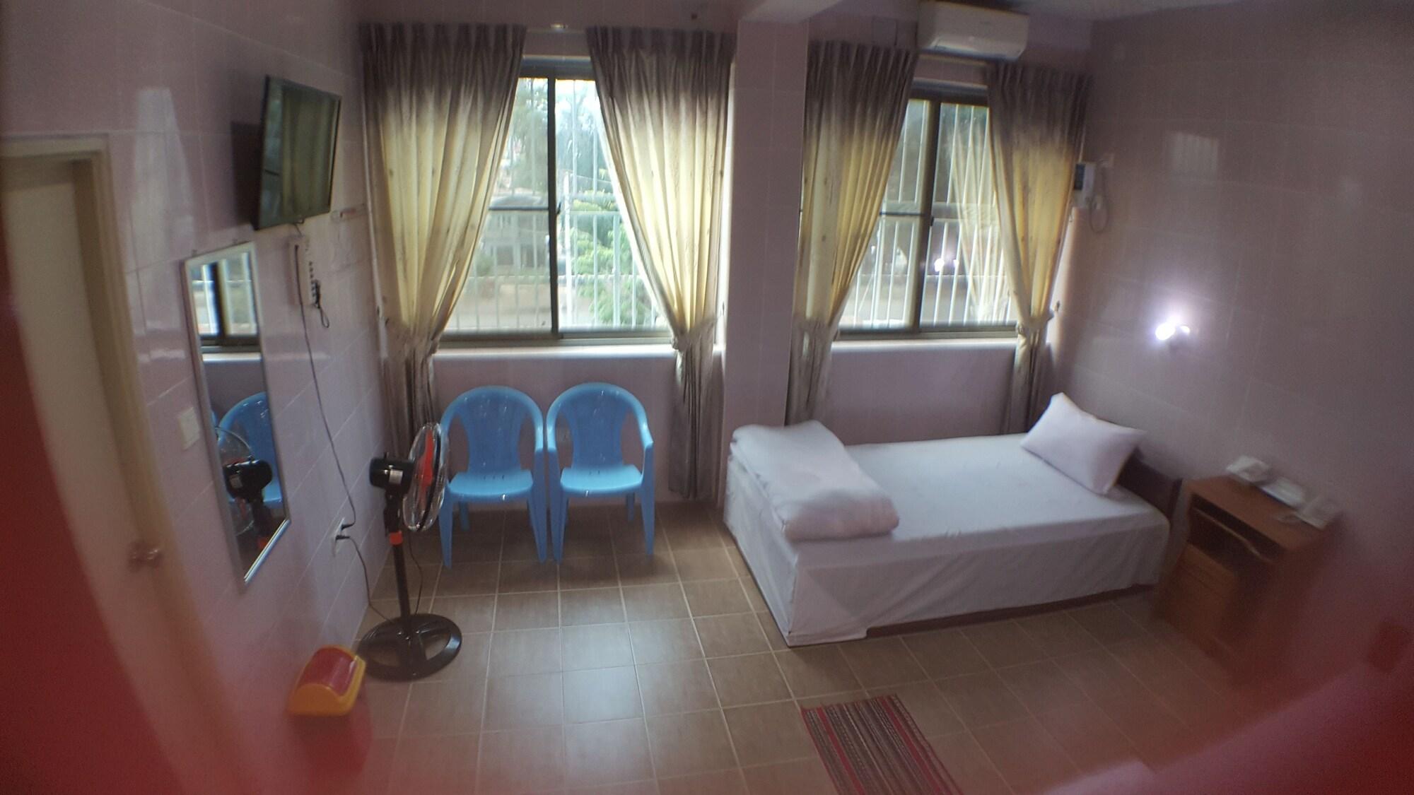 Red Dragon Hotel Hsipaw Exterior foto