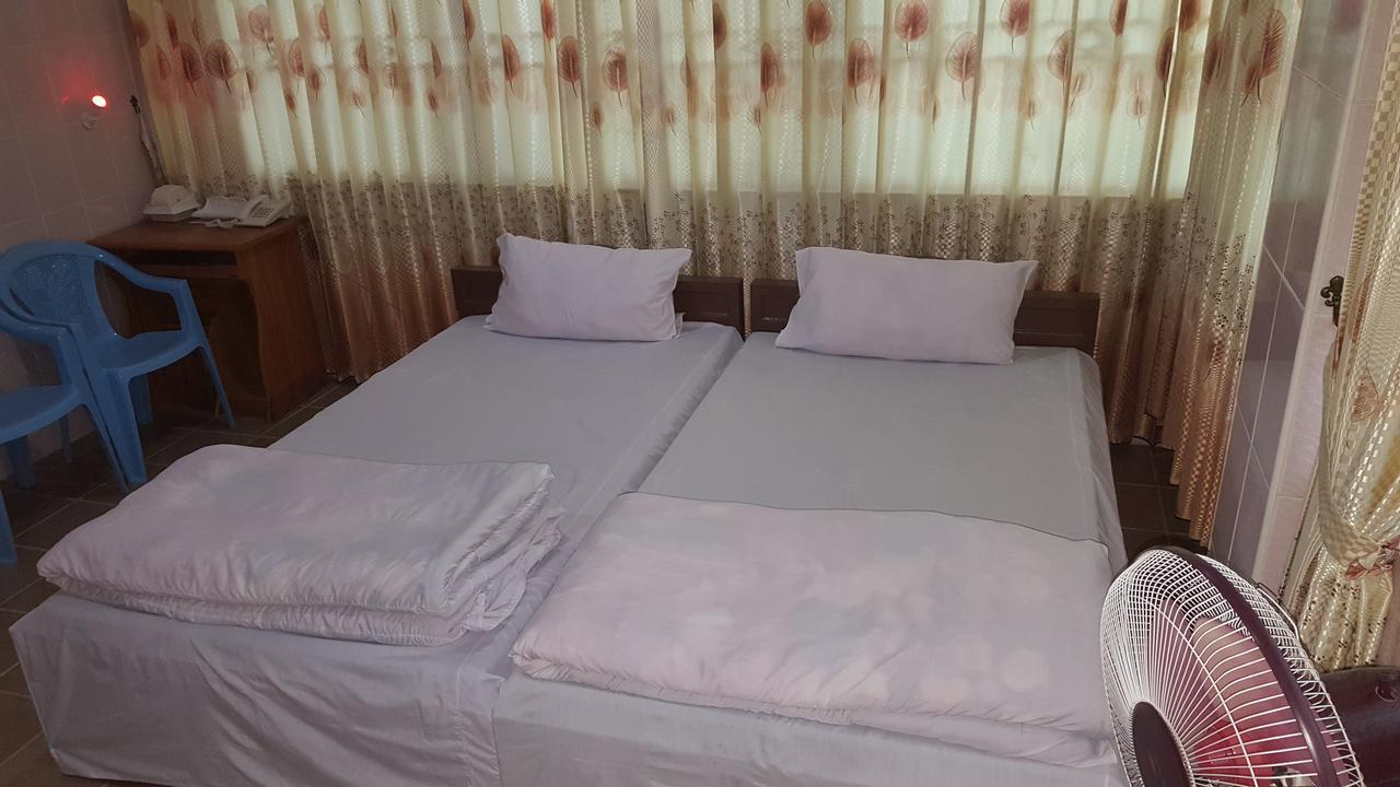 Red Dragon Hotel Hsipaw Exterior foto