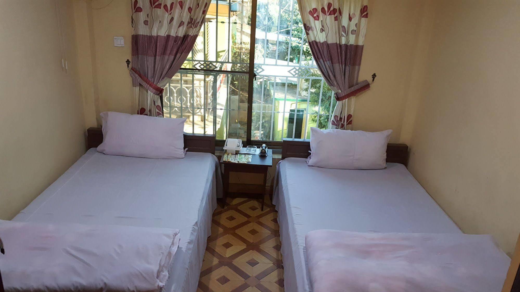 Red Dragon Hotel Hsipaw Exterior foto