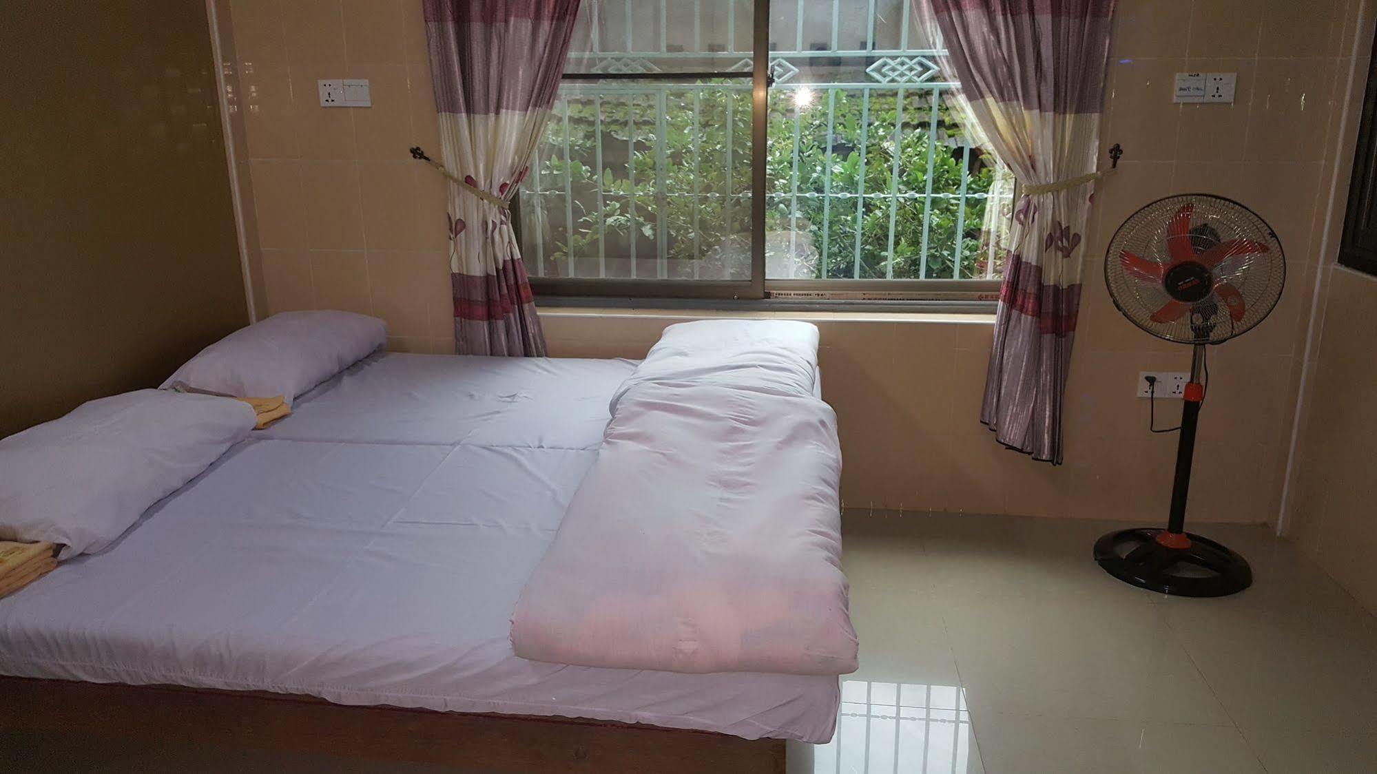 Red Dragon Hotel Hsipaw Exterior foto